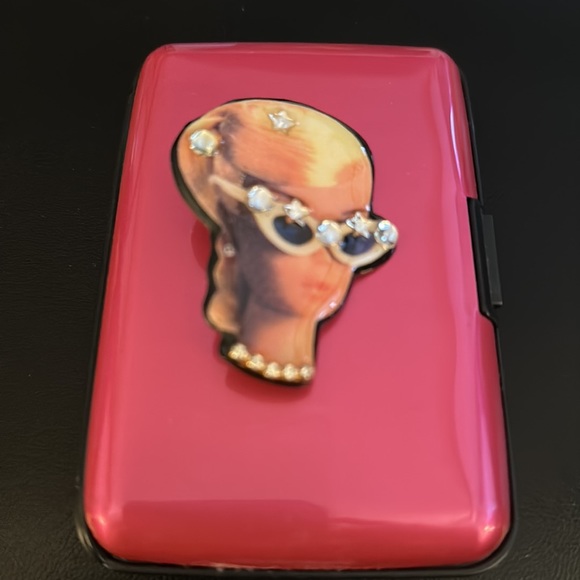 BARBIE PIN - Picture 2 of 3